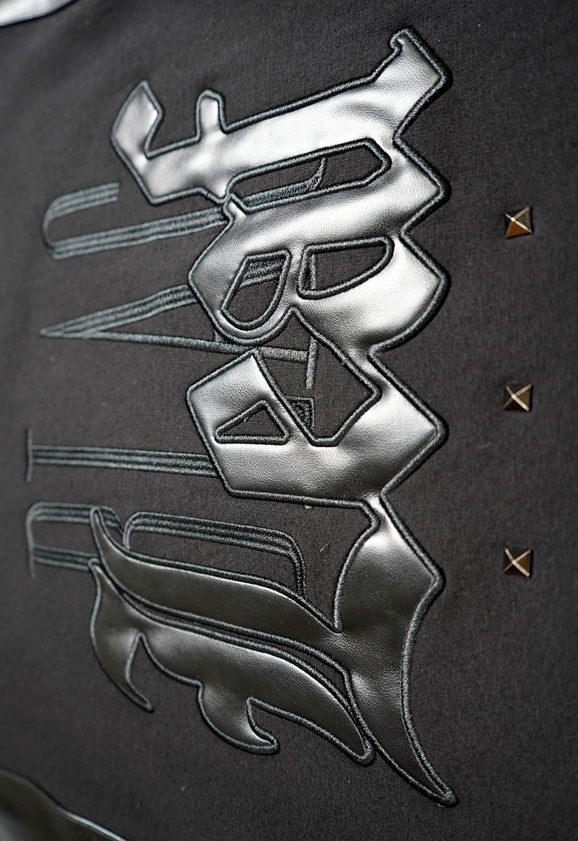 Prestigious Studded Crewneck Sweater, Black Denim Jeans and Strapback Hat Bundle