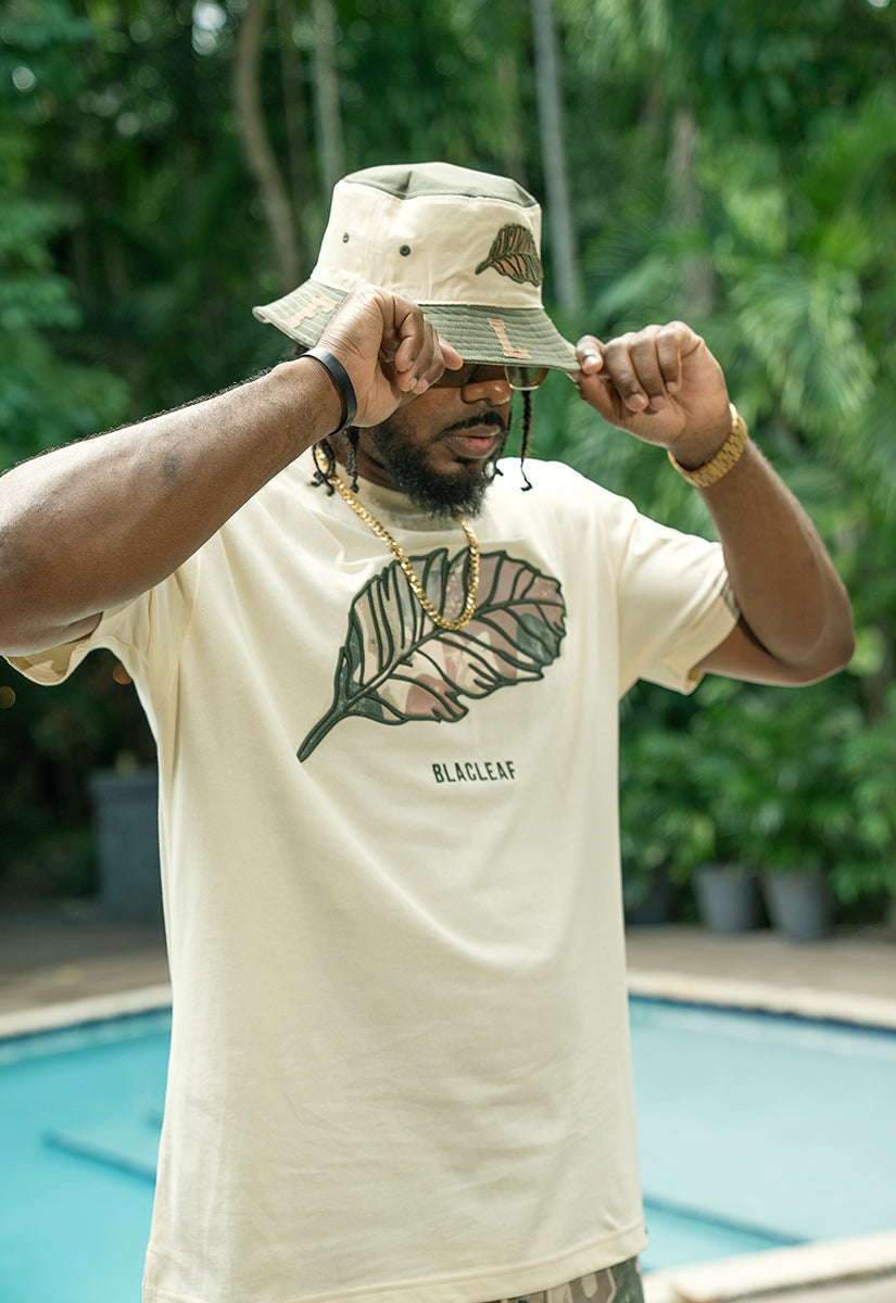 Embracing Life T-Shirt, Denim Jeans and Bucket Hat Bundle